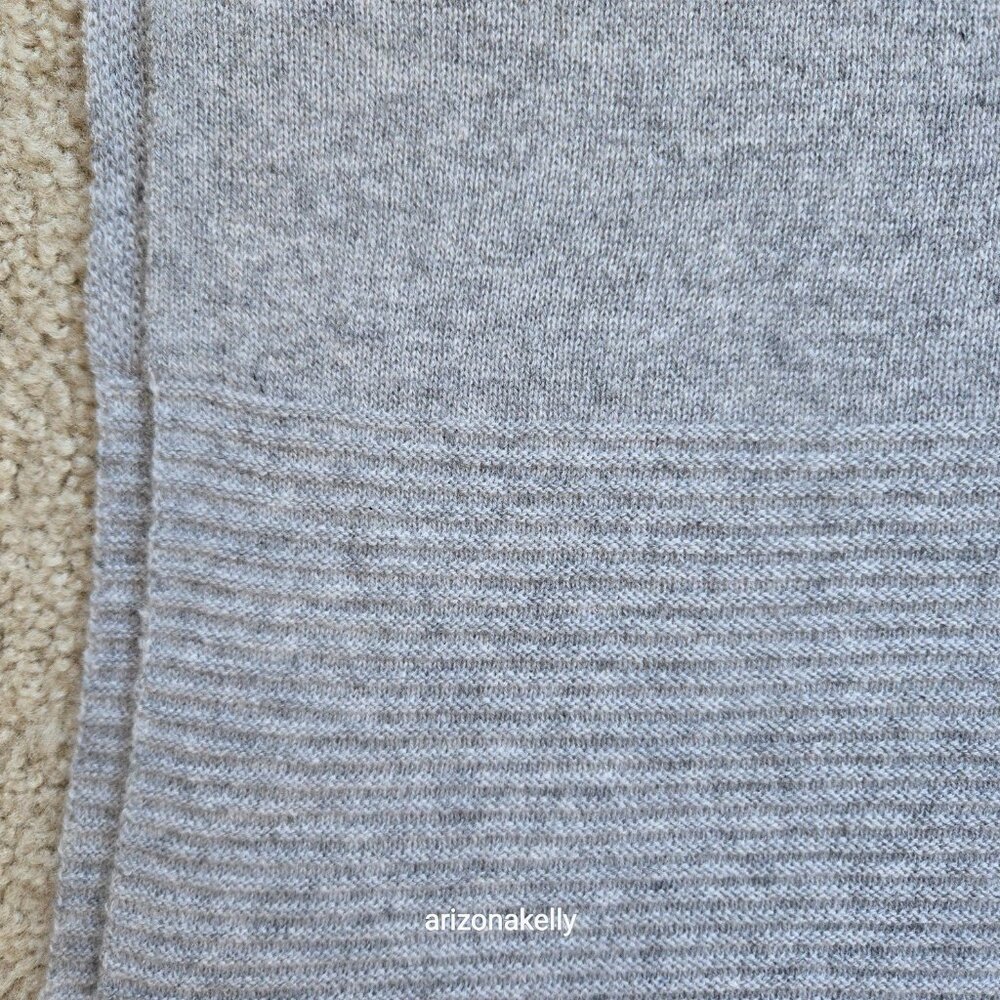 Kinross Cashmere Grey Knit Scarf with Ribbing Detail on Ends - Picture 6 of 14